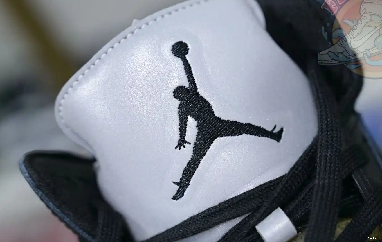 Air Jordan MA x MANIÉRE A 5 0423